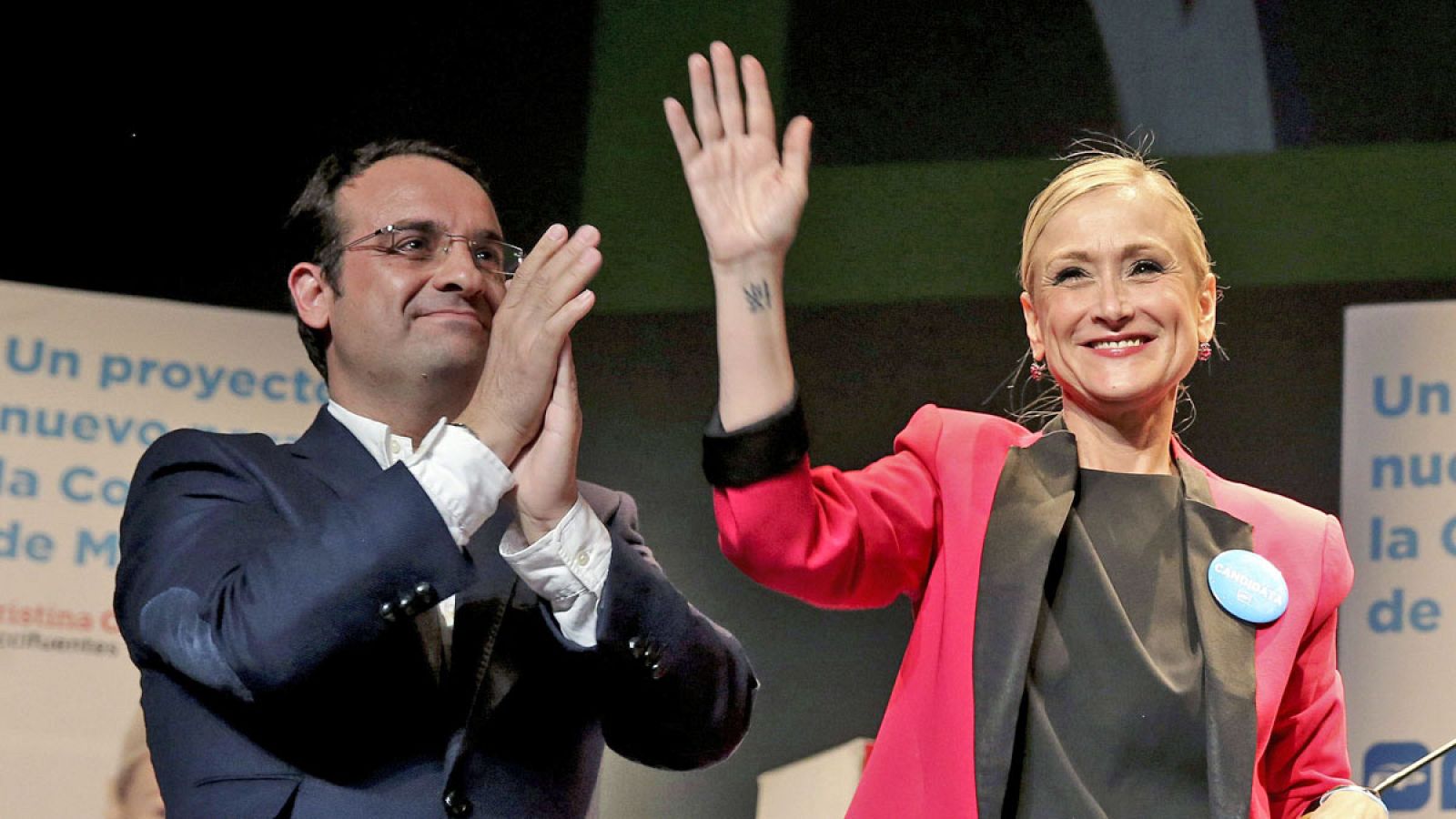 Daniel Ortiz junto a Cristina Cifuentes