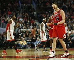 Gasol roza el 'triple-doble' con los Bulls en el triunfo ante los Raptors