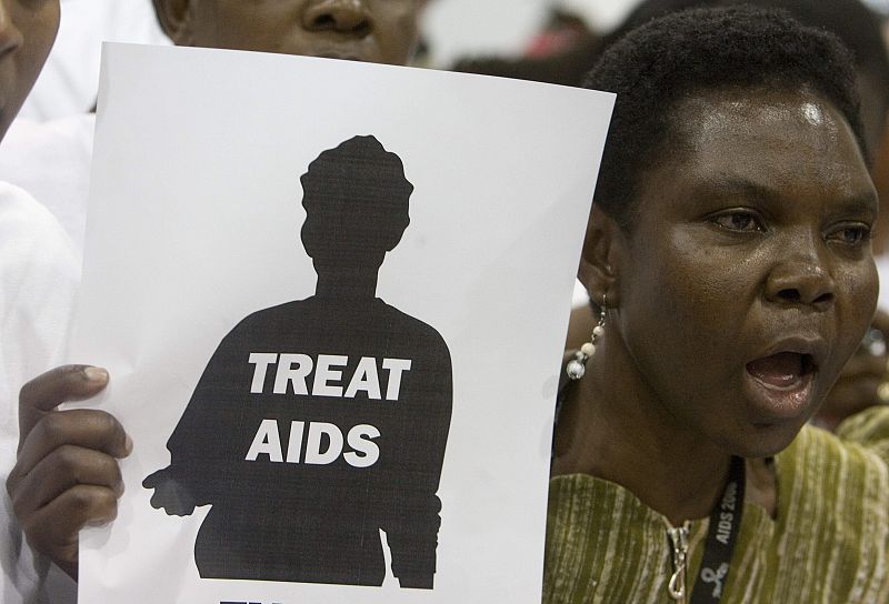 La XVII Conferencia sobre el Sida cierra con la incertidumbre de la financiación de los tratamientos