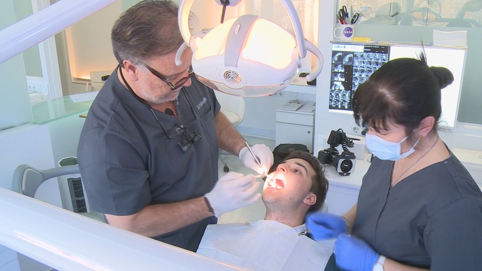 Teleobjetivo analizará el modeo low cost de clínicas dentales