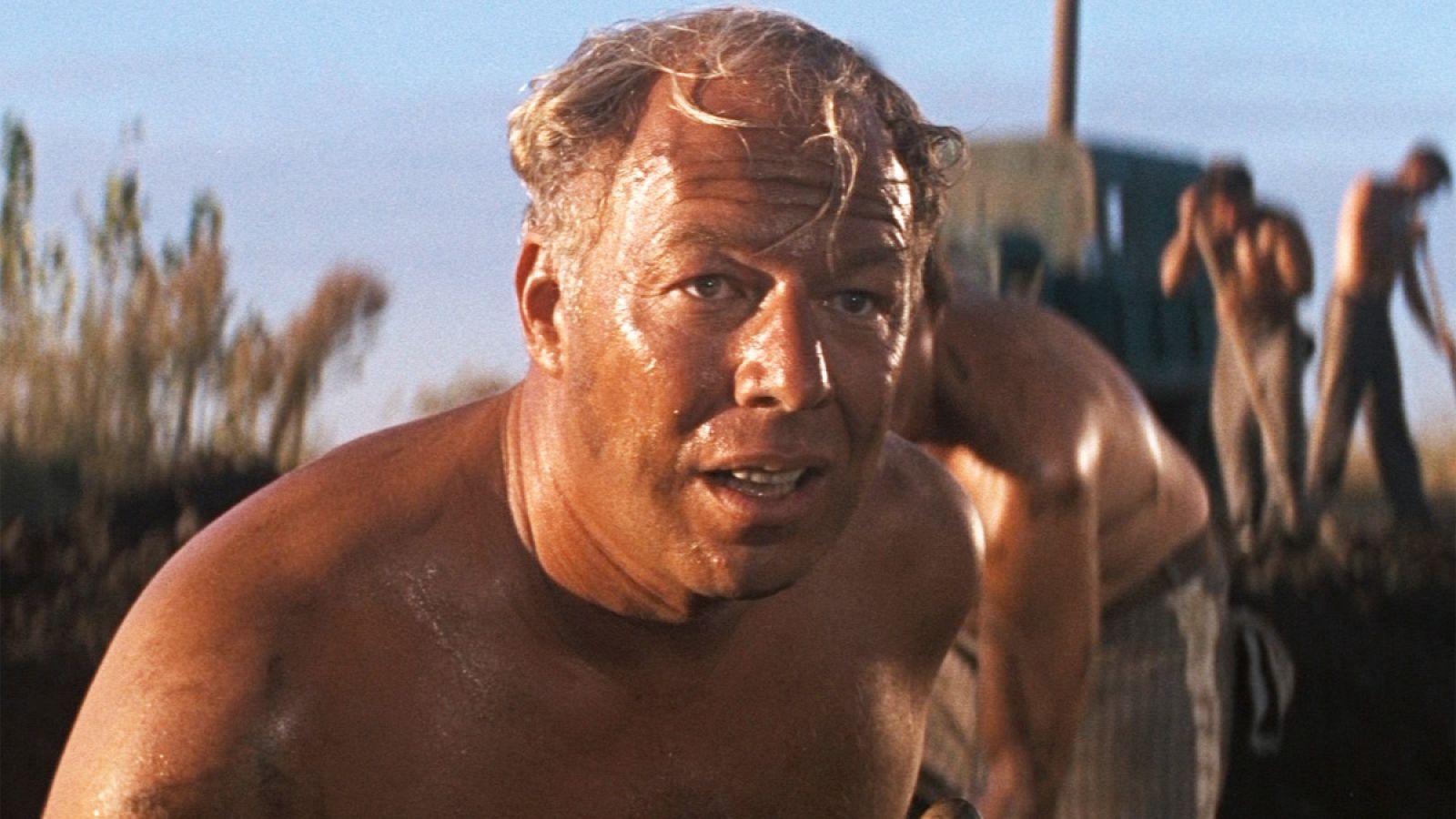 George Kennedy en 'La leyenda del indomable'