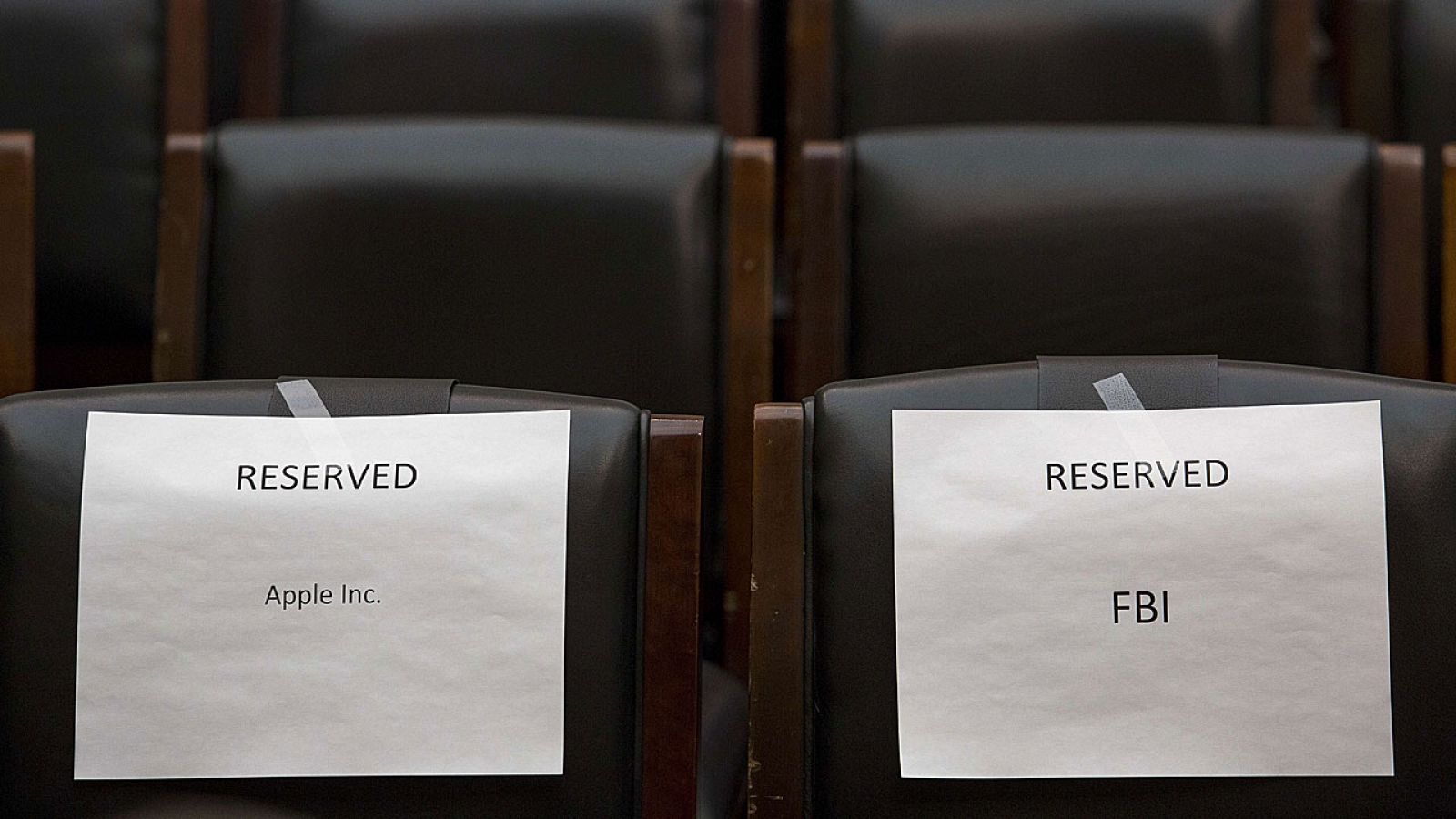 La ONU se pone del lado de Apple en el litigio sobre el desbloqueo de un iPhone.