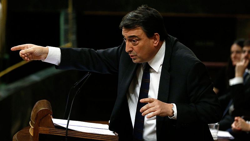 El PNV apuesta por "empezar de cero" las negociaciones con un diálogo multipartito