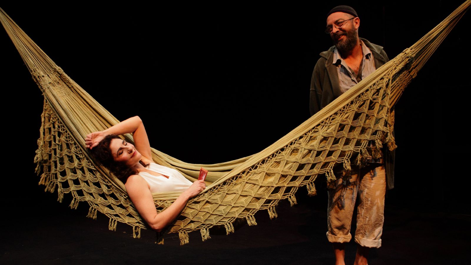 Desesperación, frustración, aislamiento toman las tablas durante dos horas