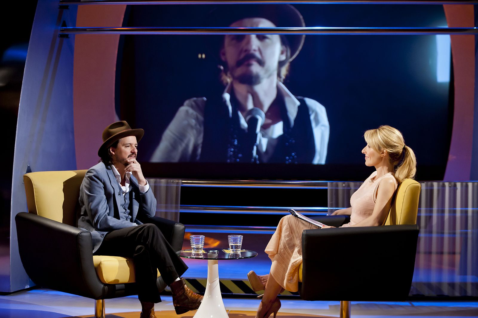 Coque Malla y Cayetana Guilén Cuervo en '¡Atención Obras!'