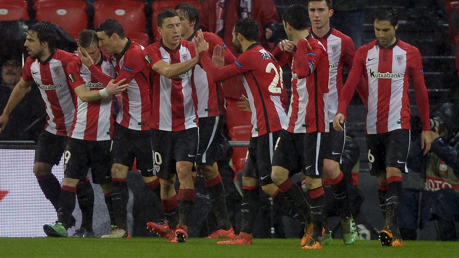 El Athletic vence al Valencia en la ida de octavos de la Europa League