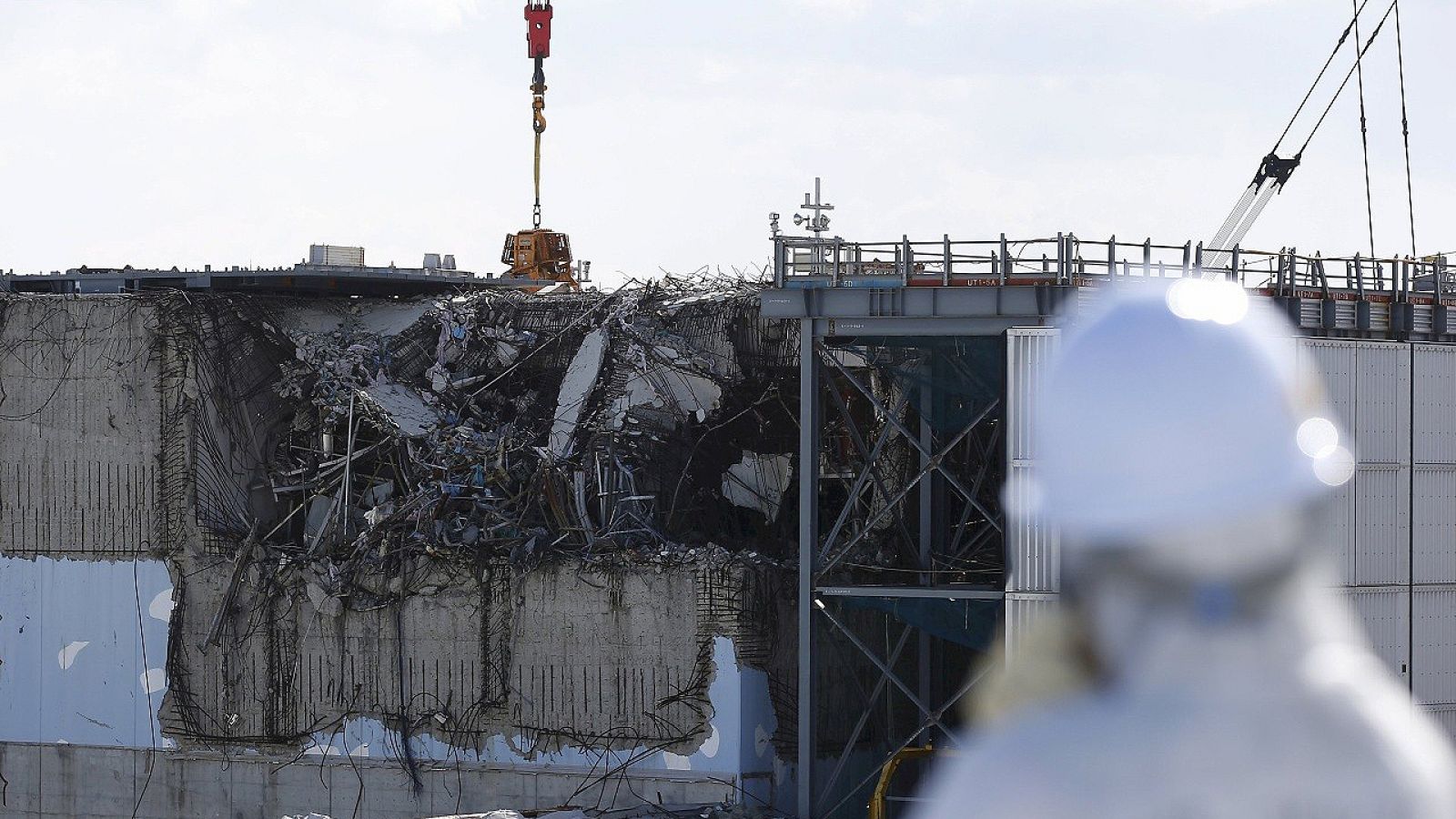 Imagen del reactor número 3 de la central de Fukushima Daiichi (Japón) dañado tras el terremoto y posterior tsunami