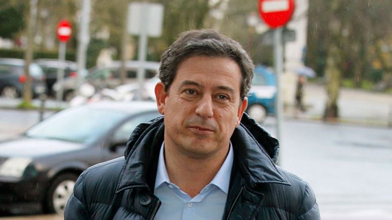El juez imputa al líder del PSOE gallego, Gómez Besteiro, por presunta corrupción en un nuevo caso