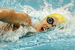 Rice imita a Phelps en los 400 estilos, logrando oro y récord mundial