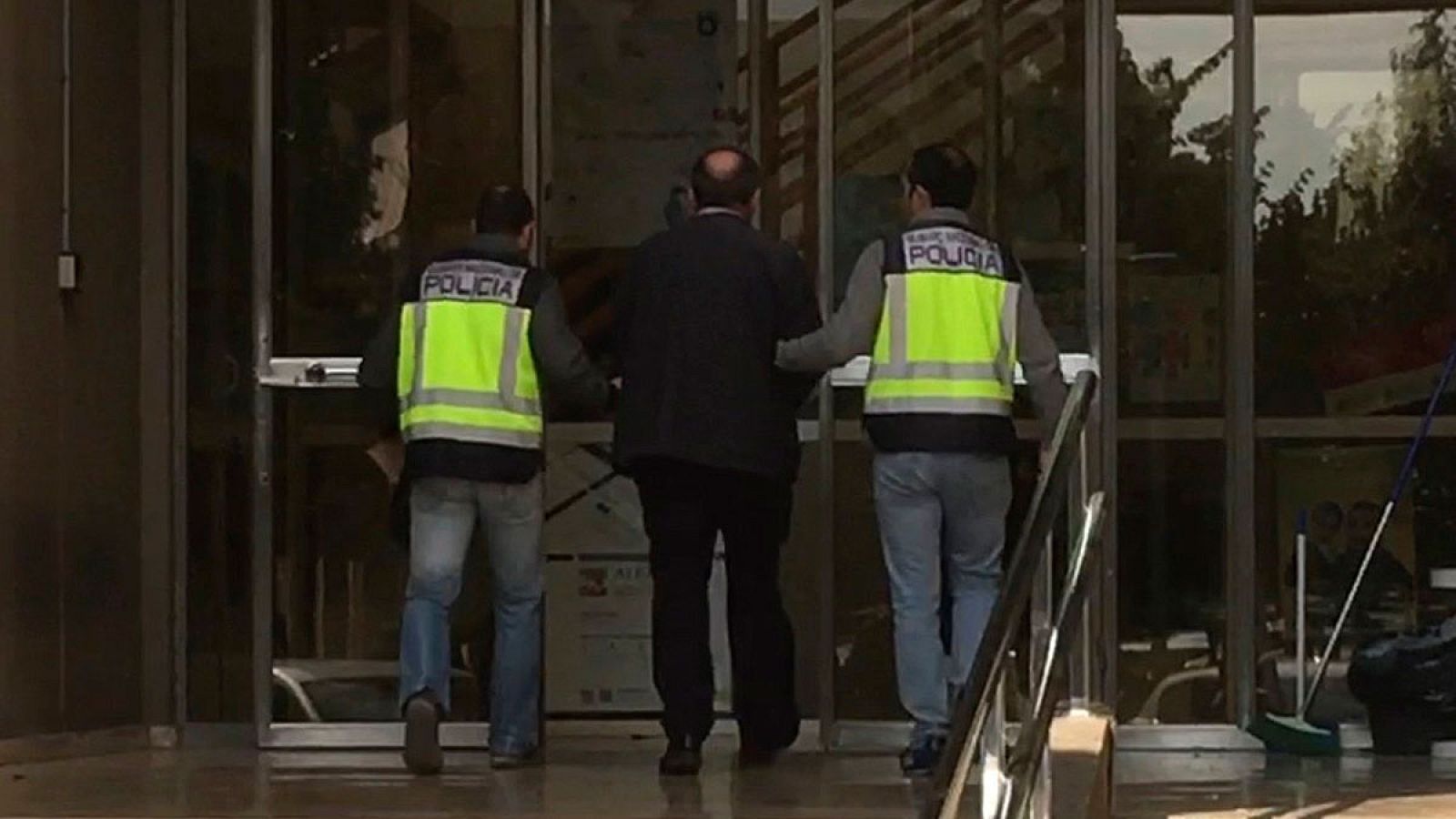 Fotografía facilitada por la Policía Nacional tras los arrestos en La Safor