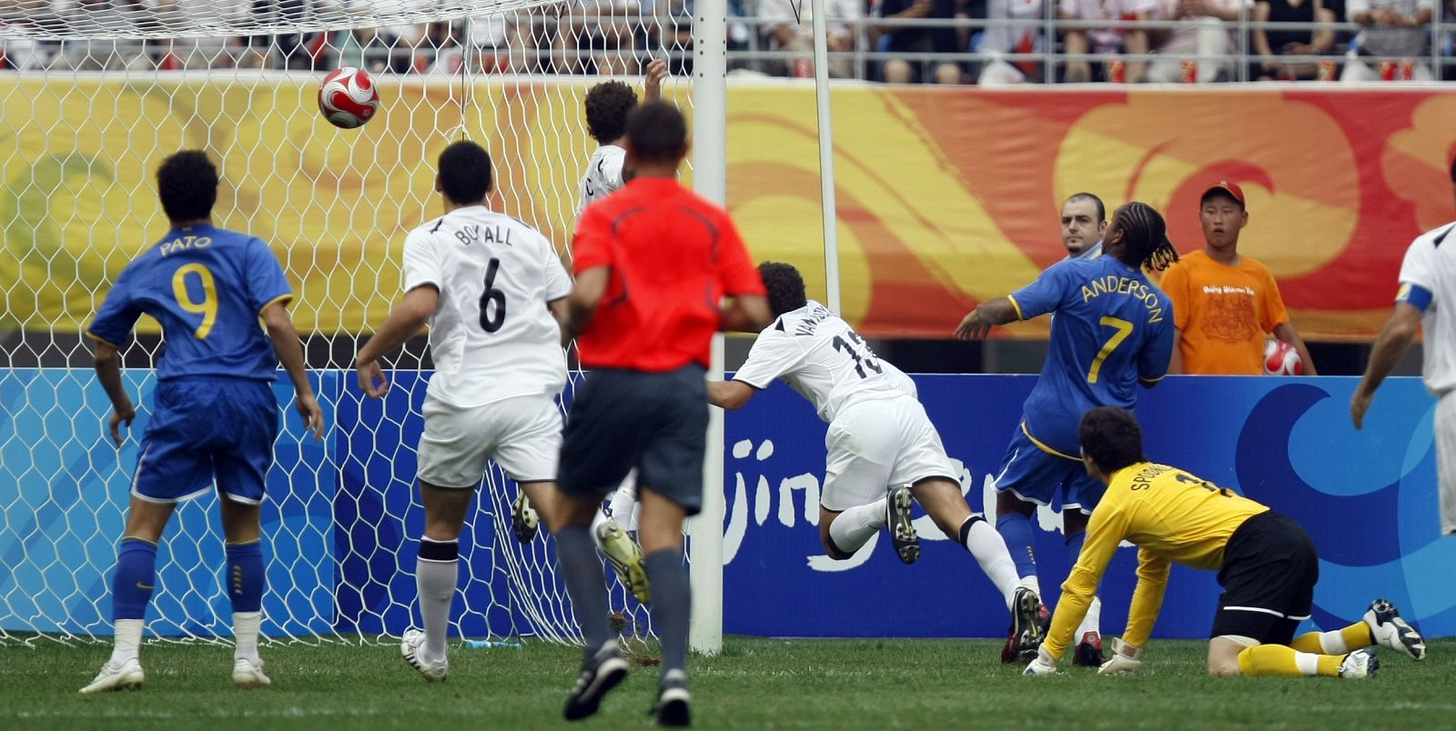 Anderson marcó un gol a Nueva Zelanda a los dos minutos de juego.