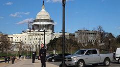 Un detenido y una mujer herida en un tiroteo que obliga a cerrar el Capitolio y la Casa Blanca