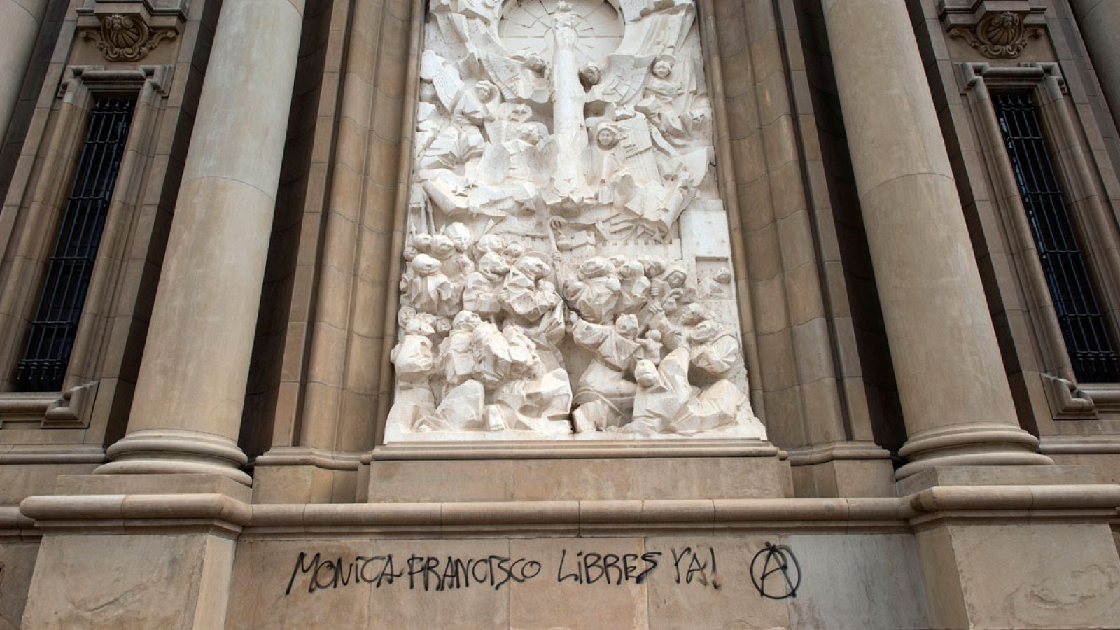 Fachada de la Basílica del Pilar de Zaragoza.