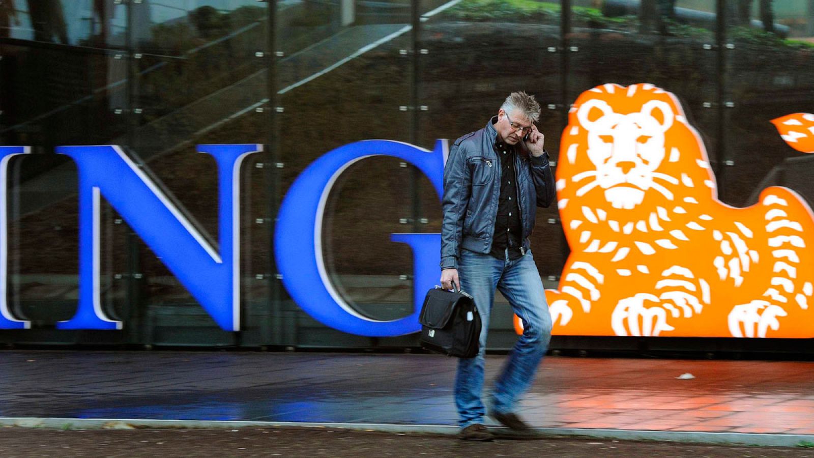 Sede del banco holandés ING en Ámsterdam (Holanda)