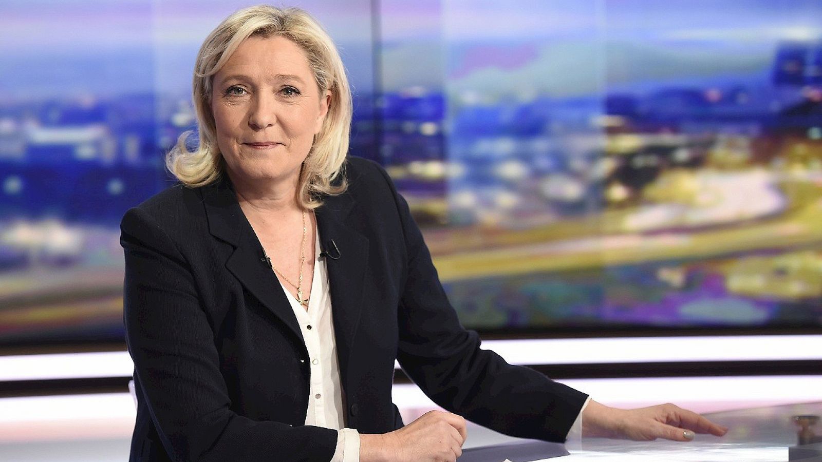 La líder del Frente Nacional, Marine Le Pen, durante una entrevista