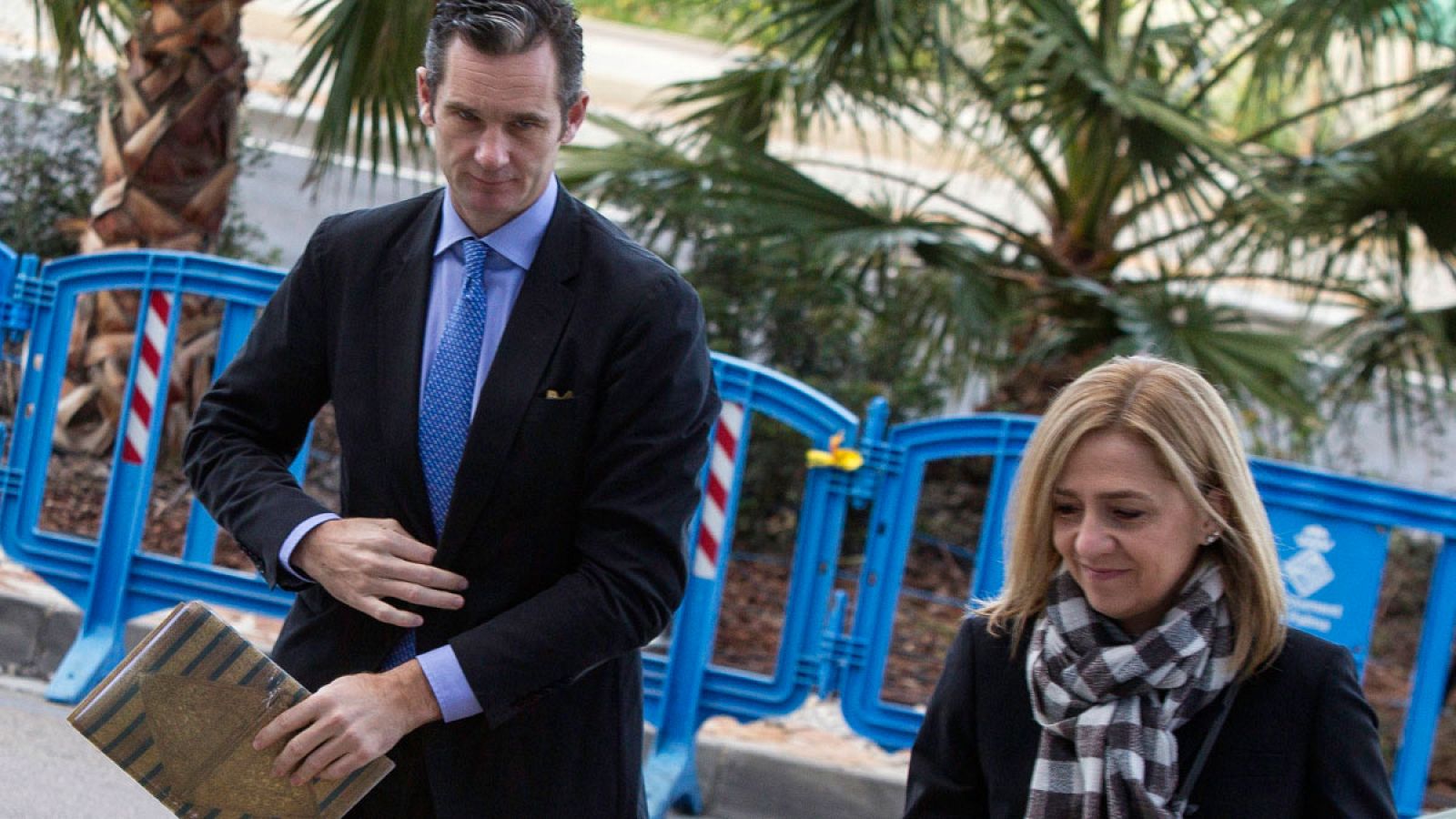 Urdangarin y la infanta Cristina, en una imagen de archivo, a su llegada a la sede del tribunal del 'caso Nóos