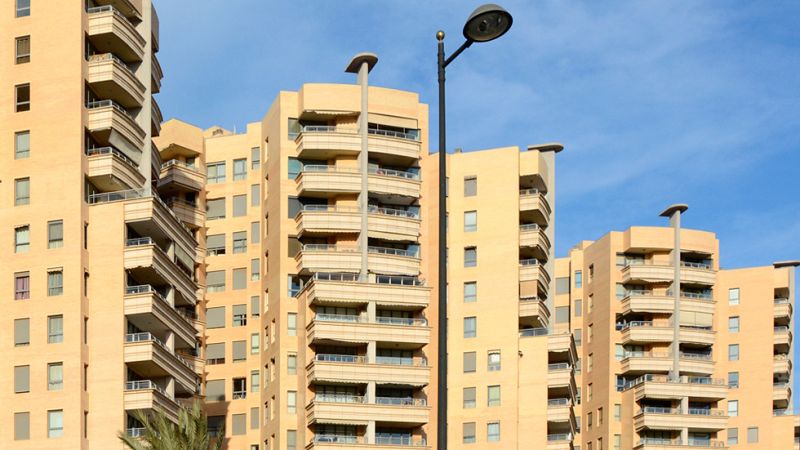 Un juzgado declara nulas las cláusulas suelo de las hipotecas de 40 entidades y obliga a devolver lo cobrado "indebidamente"