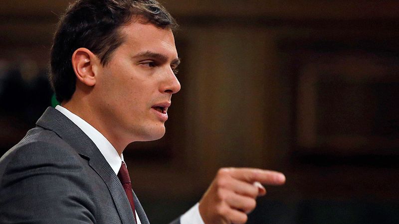 Rivera advierte de que no habrá más reuniones a tres si Podemos no cambia de postura