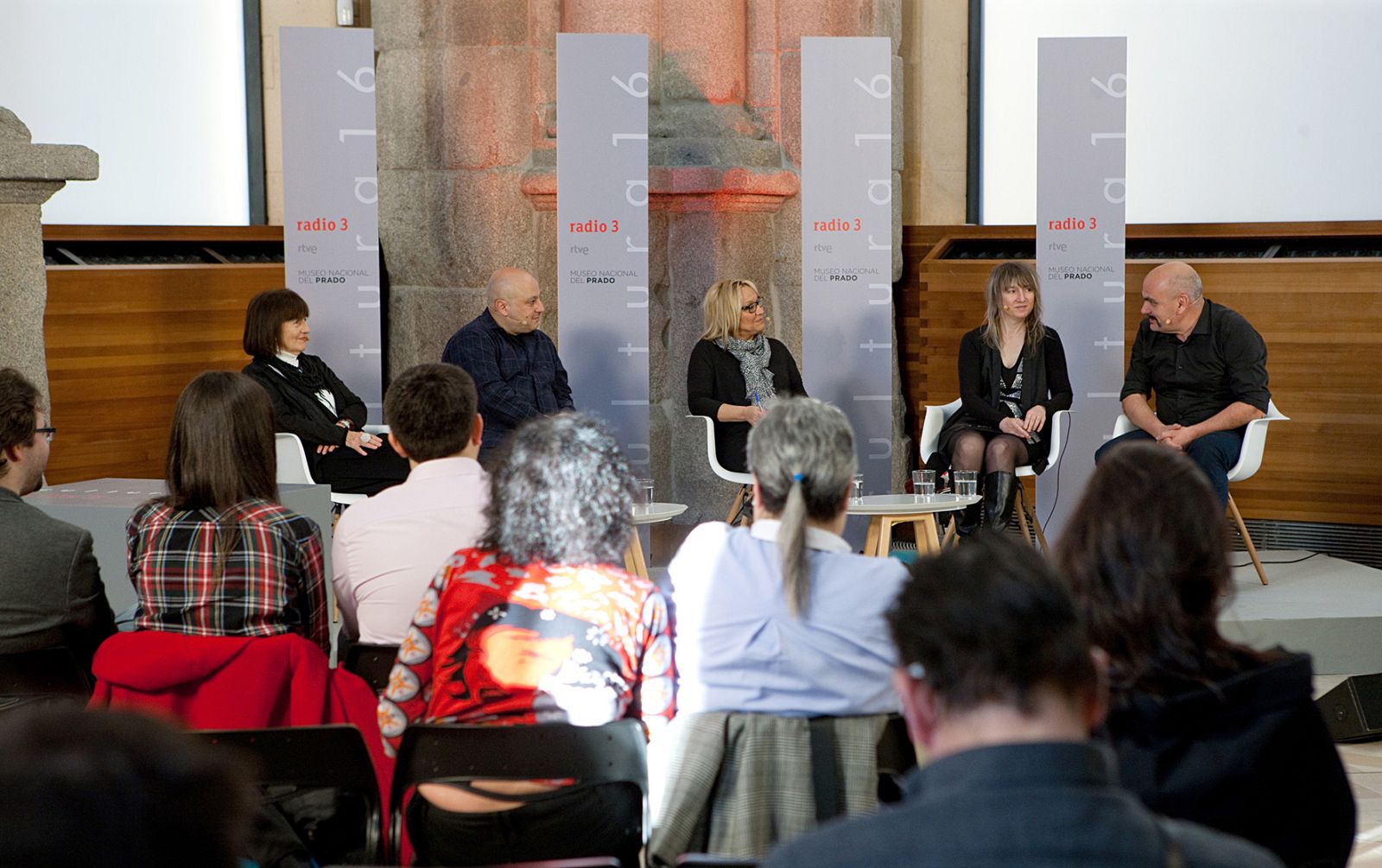 De izquierda a derecha: Marisa González, Carlos TMori, Rosa Pérez, Marina Núñez y Marcel·lí Antúnez