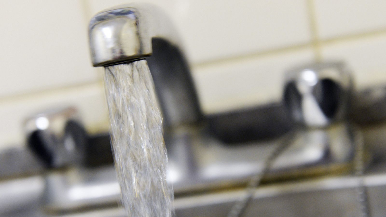 El nitrato es un compuesto químico que está presente de forma natural en el medio ambiente