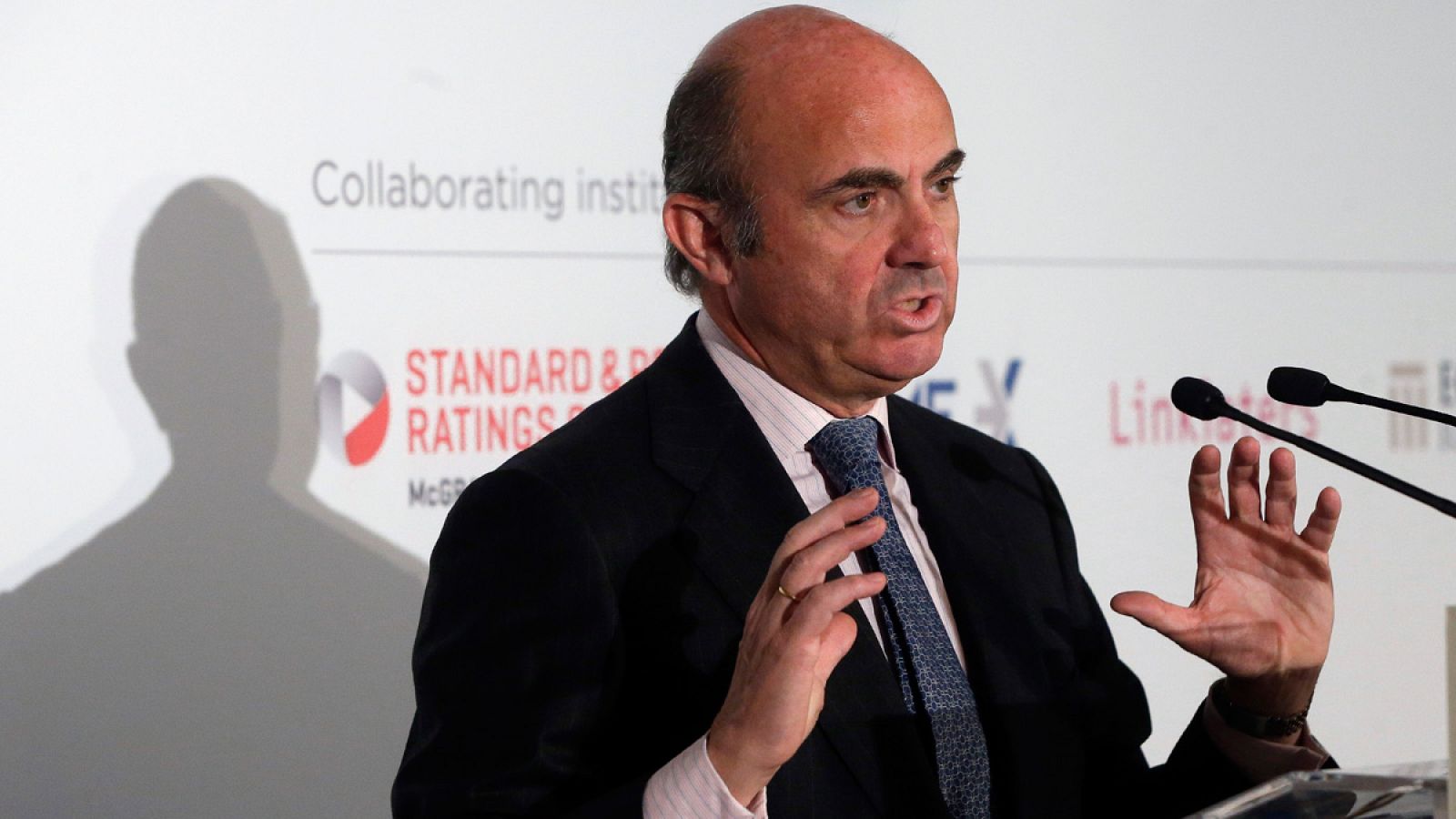 El ministro de Economía y Competitividad en funciones, Luis de Guindos, durante su intervención en el Spain Investors Day