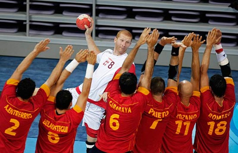  Hombrados personifica la reacción de España ante Polonia