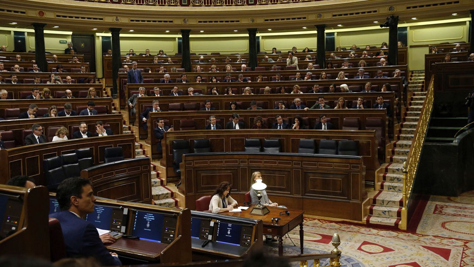 La bancada del Gobierno vacía durante las votaciones en el Congreso