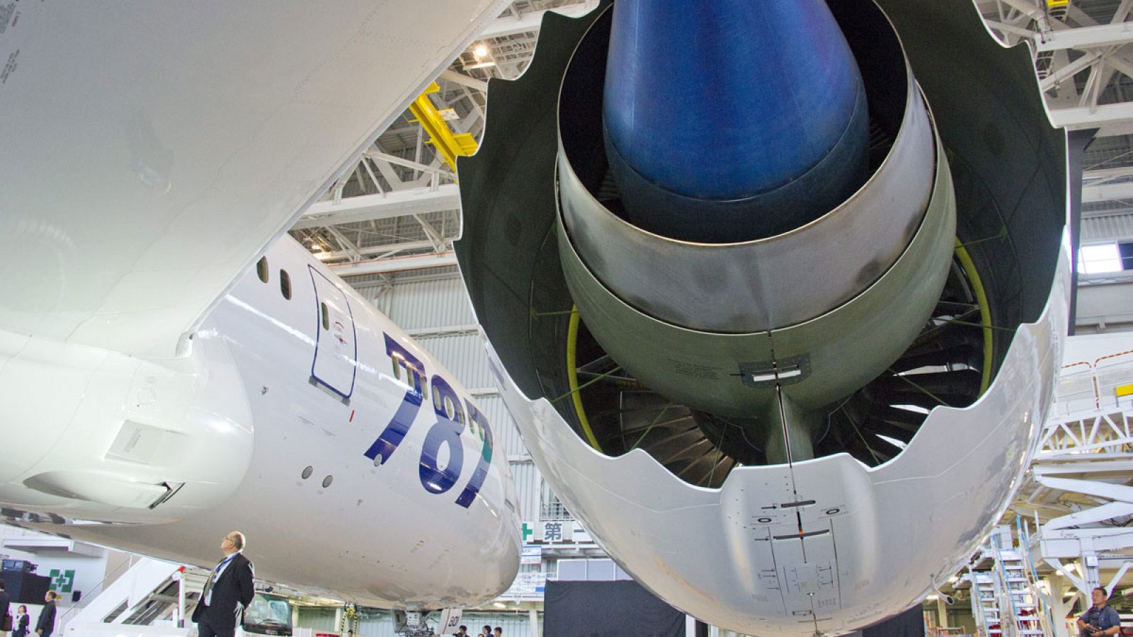 EEUU ordena revisión urgente de motores de General Electric en los Boeing 787