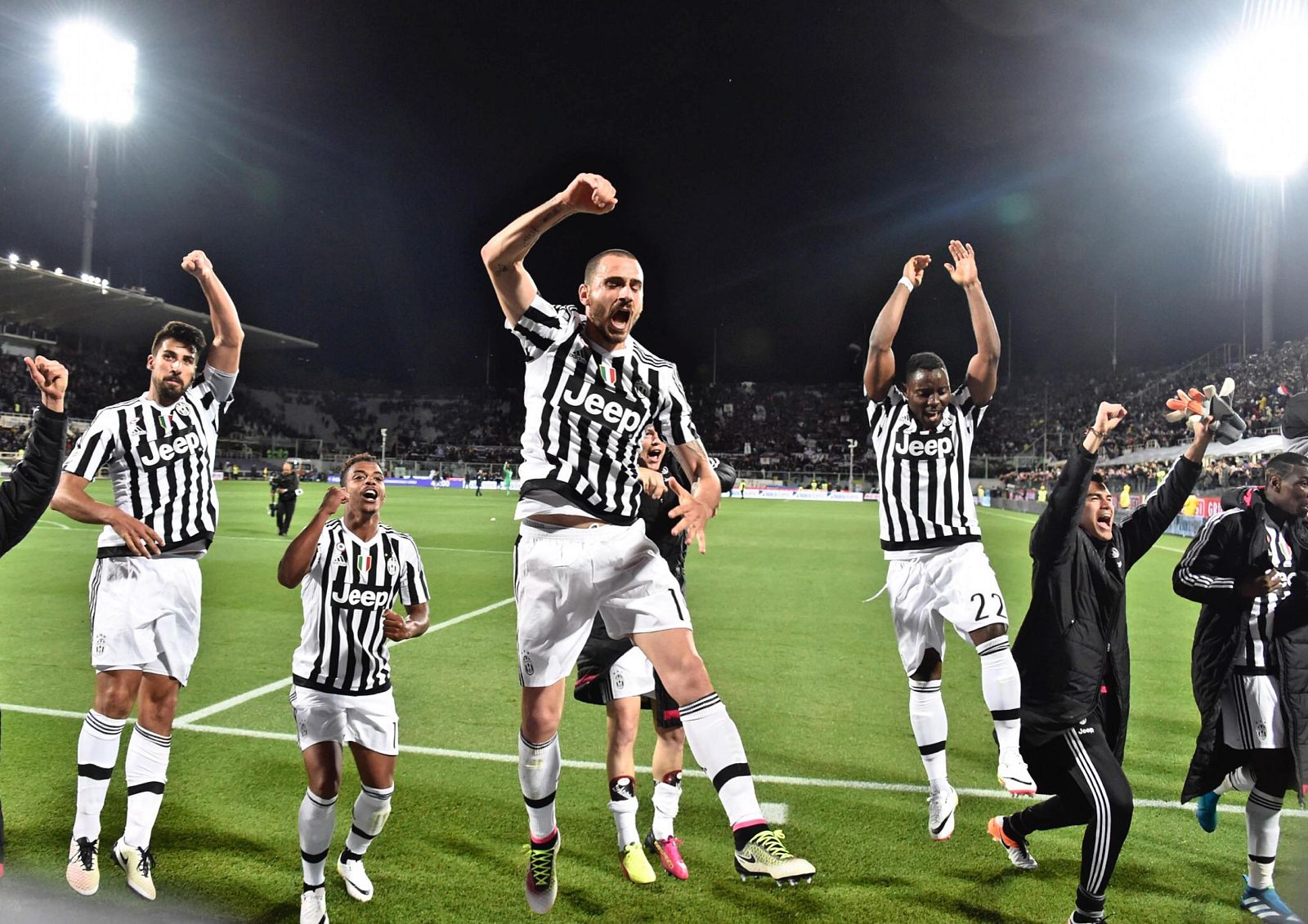 Los jugadores de la Juventus celebran la victoria liguera sobre la Fiorentina.