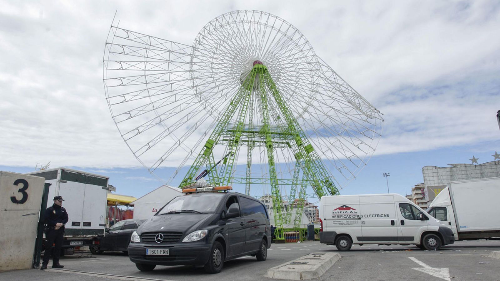 Un trabajador fallece al desmontar una noria en Castellón