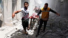 Alepo afronta su octavo día de bombardeos al borde del desastre humanitario