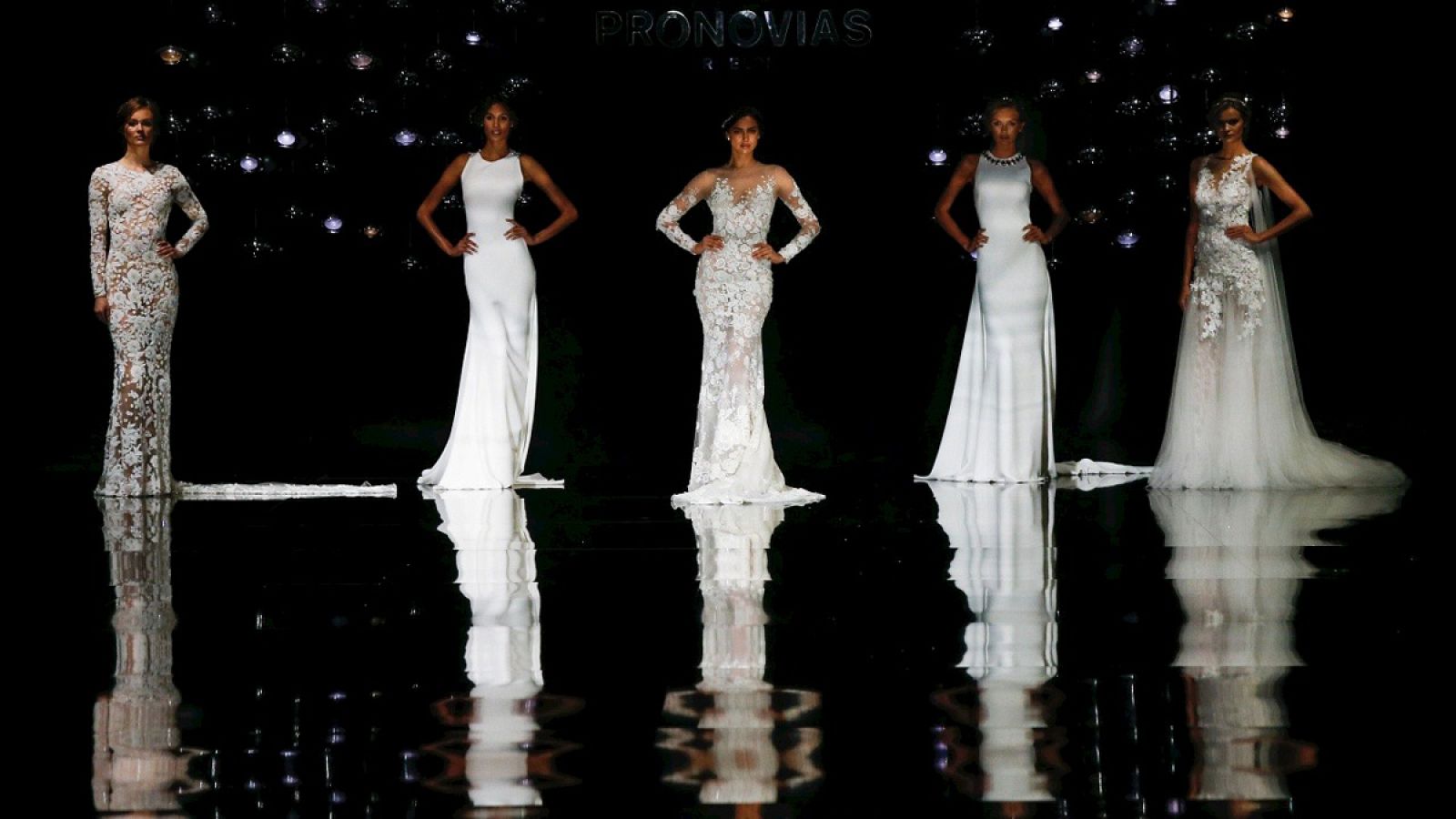 Cinco propuestas de la casa Pronovias para 2017