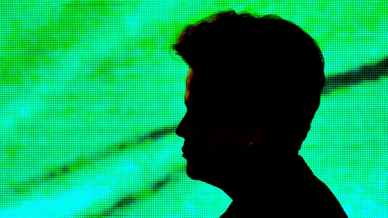 La presidenta de Brasil, Dilma Rousseff, a contraluz en el acto de llegada de la antorcha olímpìca a Brasil