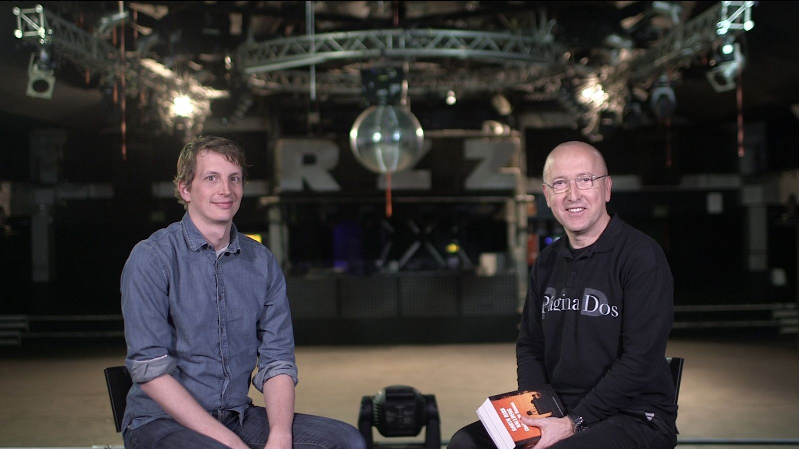 Garth Risk Hallberg  y Óscar López