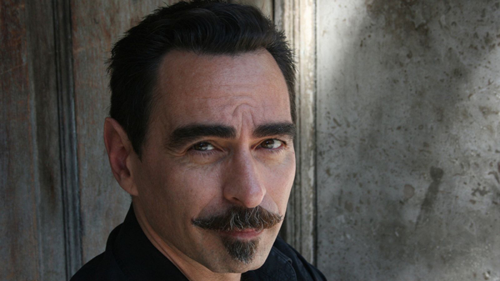 El escritor bonaerense es uno de los más reconocidos en su país.