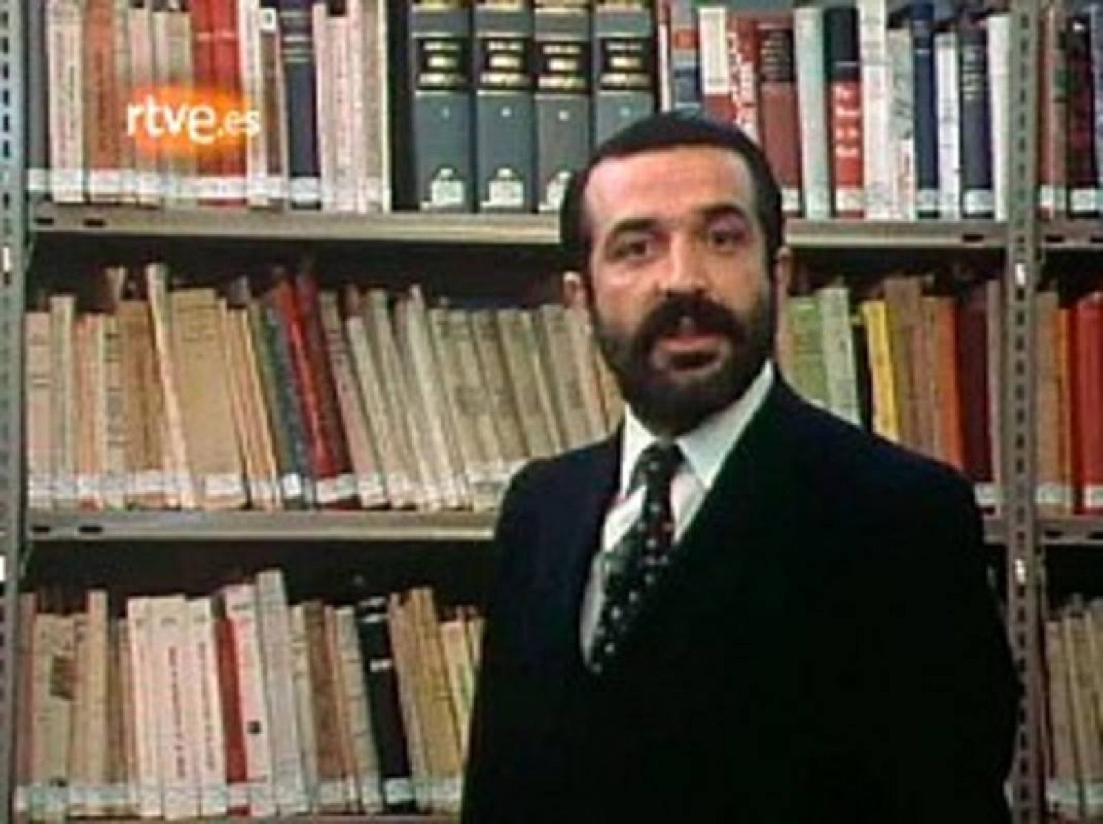 enric-maj-presentant-la-terra-i-la-cendra