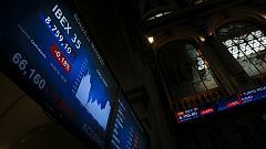 El IBEX 35 baja un 1,14% arrastrado por Wall Street ante la posibilidad de que la Reserva Federal suba tipos en junio