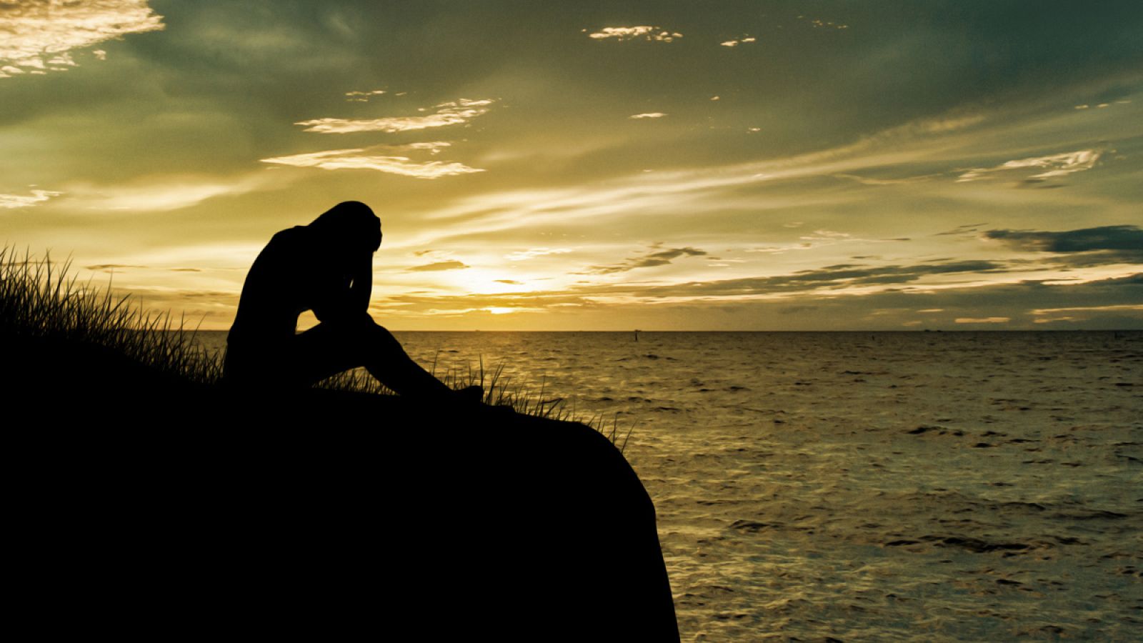 En 2014, que es el último año contabilizado por el INE, el número de fallecimientos por suicidio en España fue de 3.910.