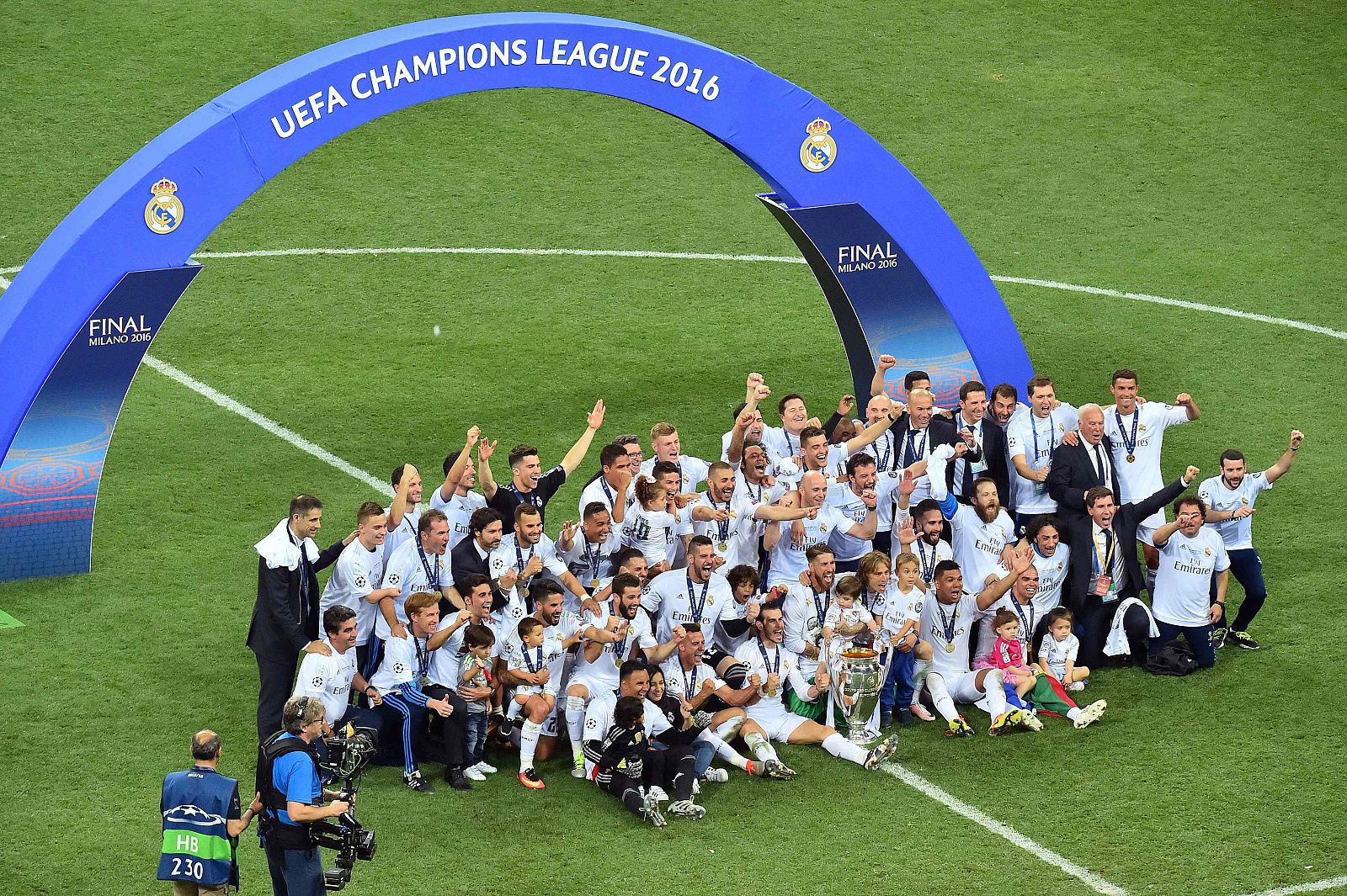 Posado final del Madrid con la Copa de Europa, la undécima de su palmarés