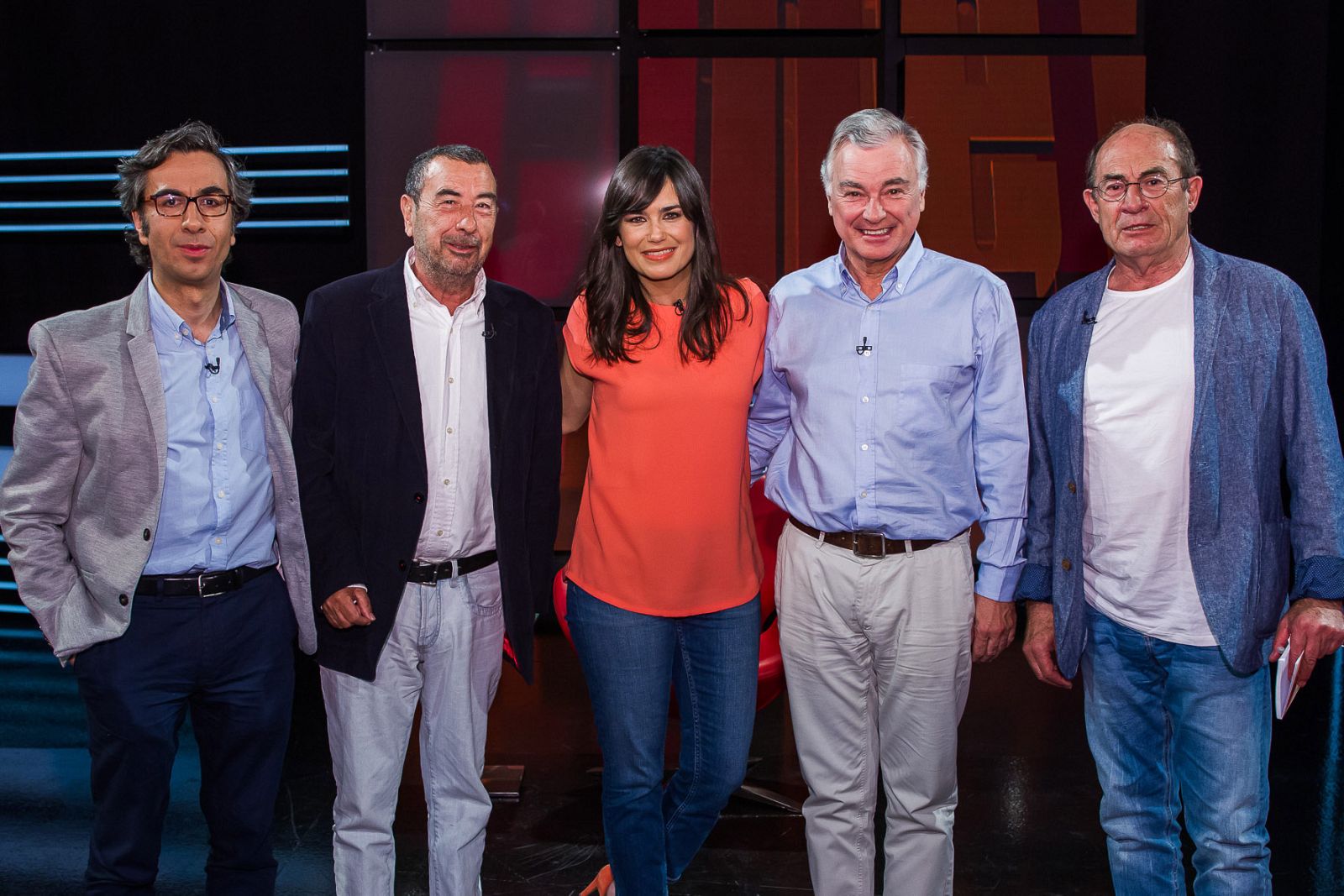 Los participantes en el coloquio, con Elena S. Sánchez