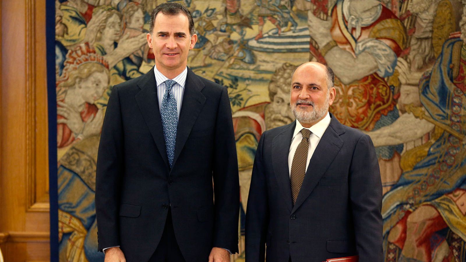 El rey Felipe VI recibe la Memoria 2015 del Tribunal Constitucional