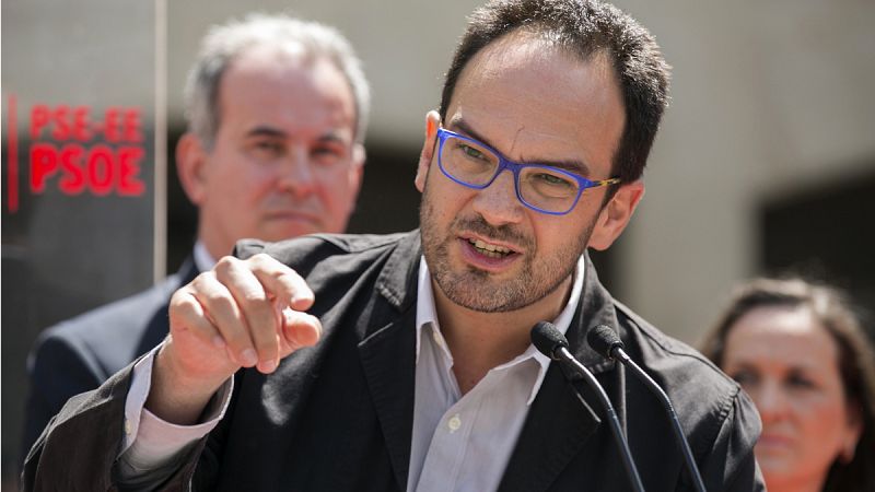 Hernando ve "posible hablar" con Podemos para conformar Gobierno tras el 26J