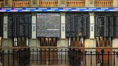 El IBEX 35 pierde un 0,71% arrastrado por la banca y la revalorización del euro frente al dólar