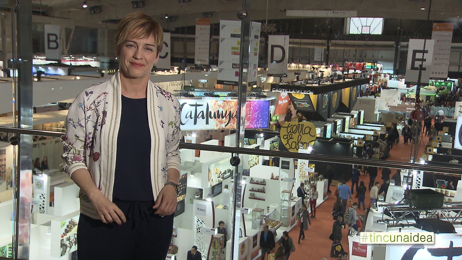 marta-cceres-presentadora-de-tincunaidea