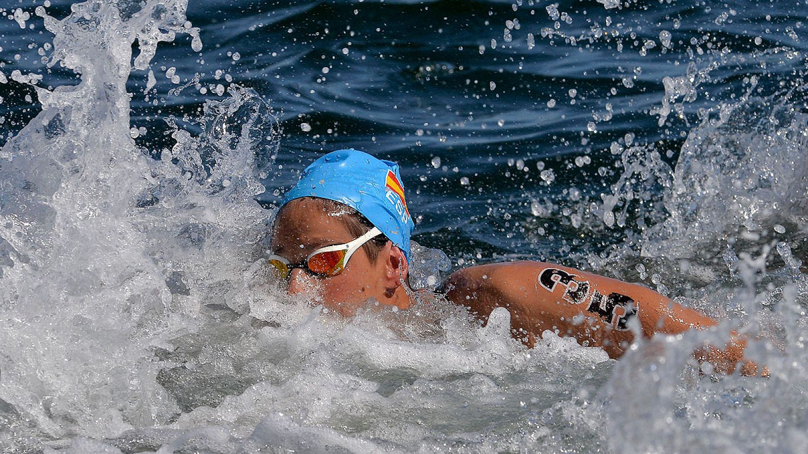 Erika Villaécija logra el  billete a Río en aguas abiertas