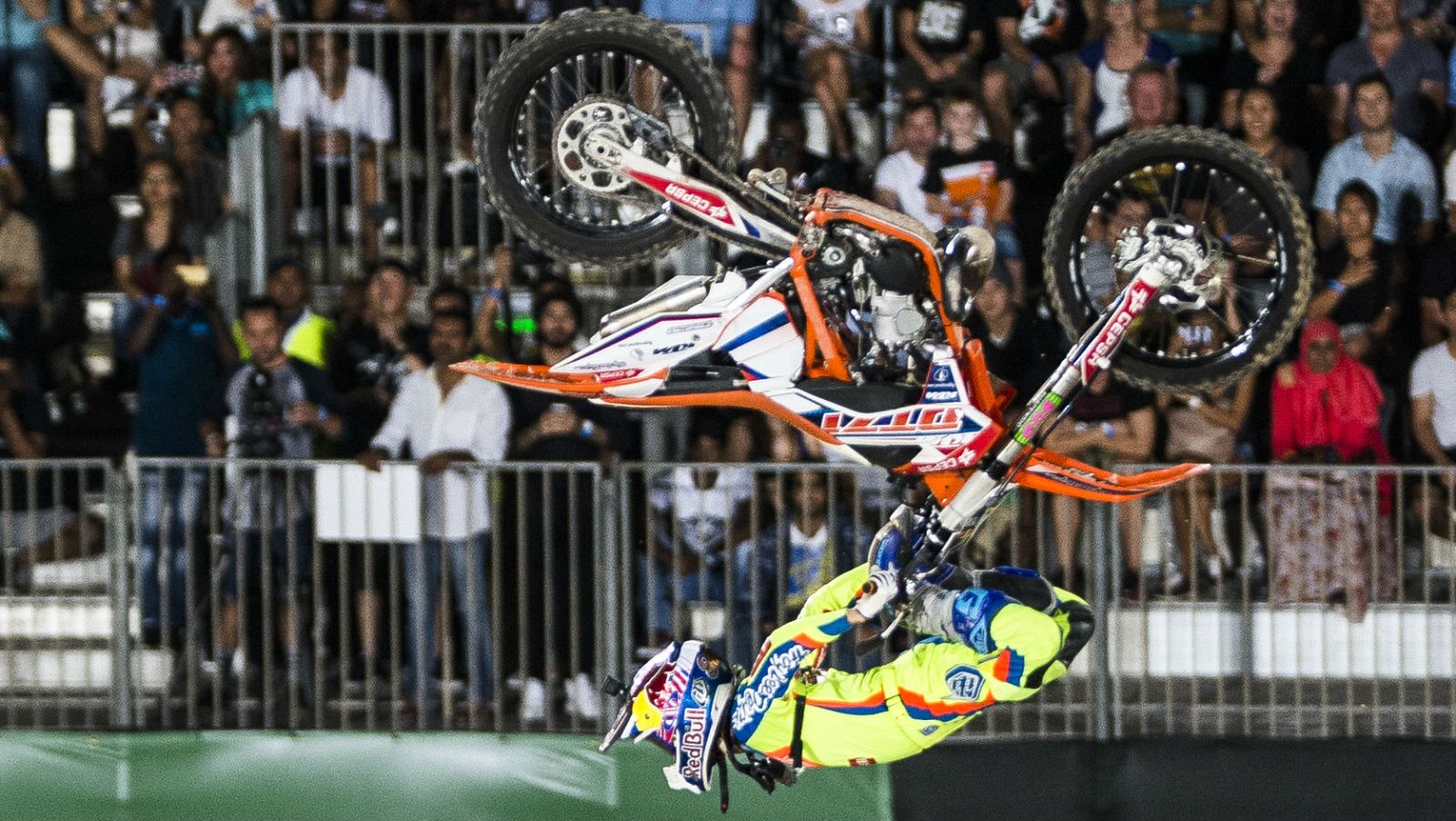 El español Dany Torres en el Red Bull X-Fighters de Abu Dhabi