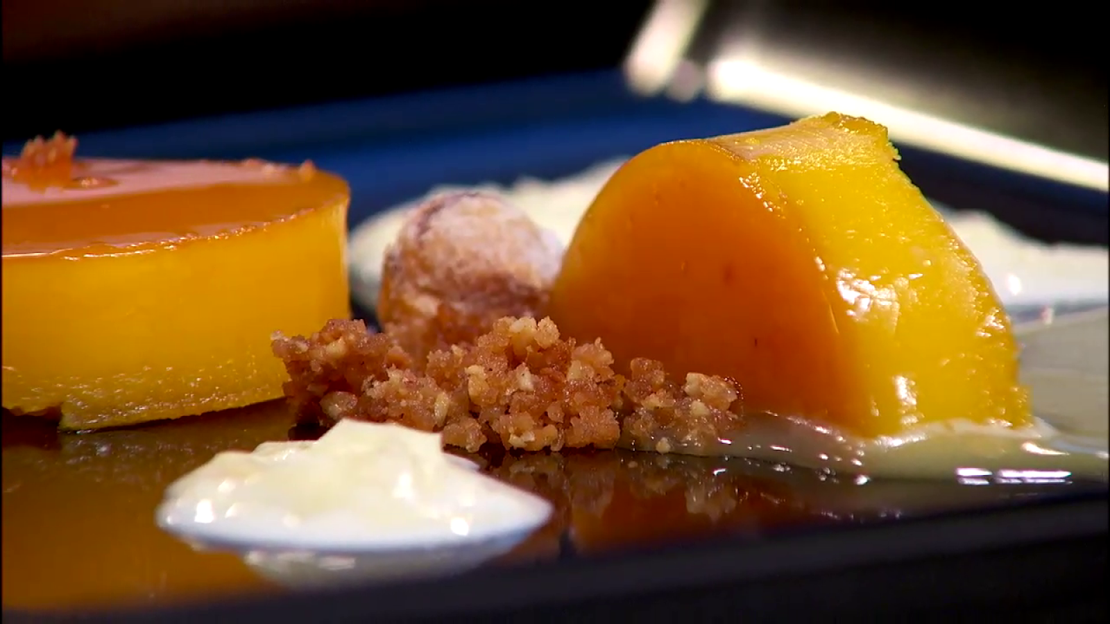 Piel de leche y tocino de cielo