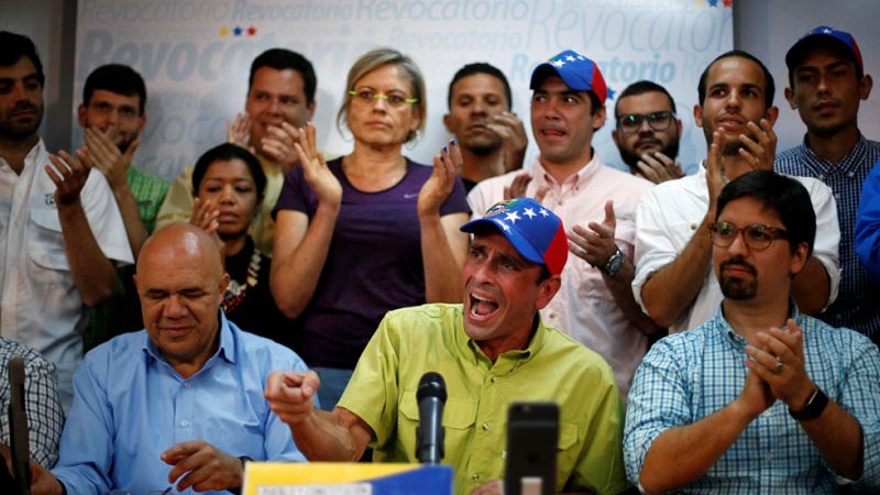 La oposición venezolana valida más del doble de firmas requeridas en el revocatorio contra Maduro