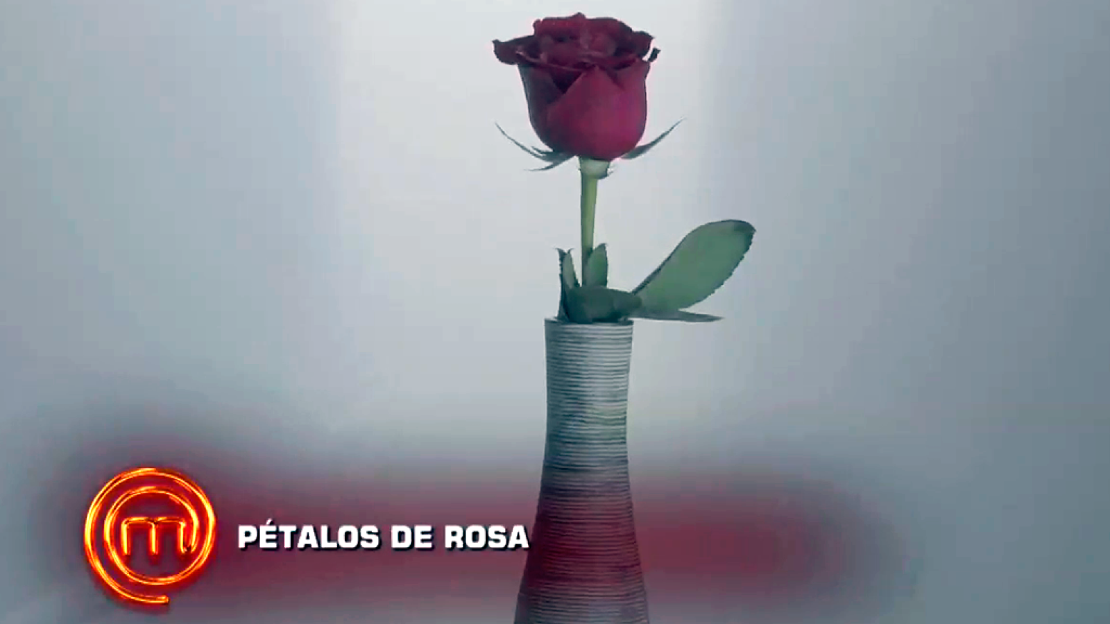 Receta de pétalos de rosa y cóctel de manzana de oro