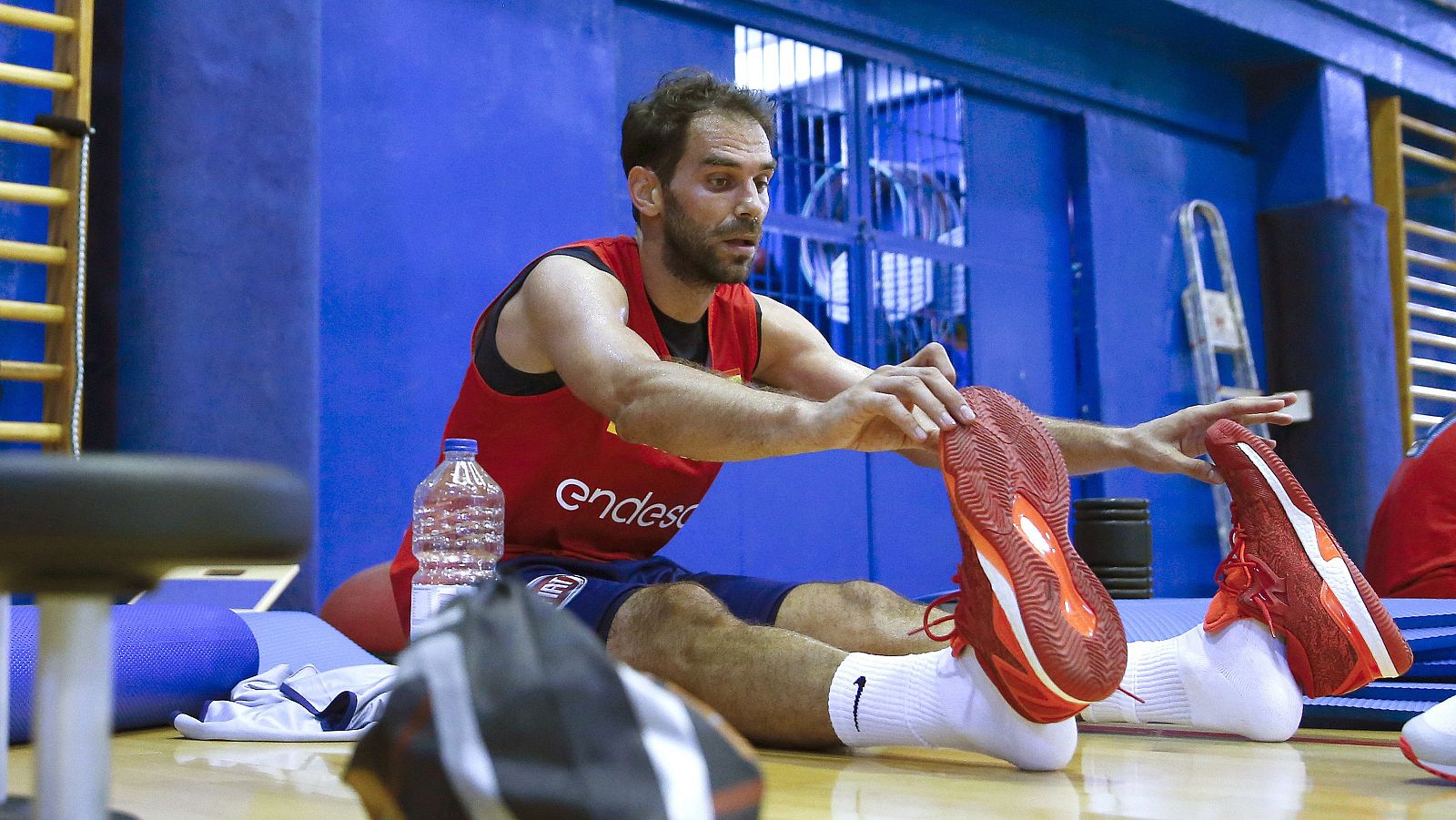 Calderón, con España